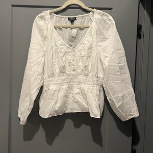 NWT v neck smocked waist white top